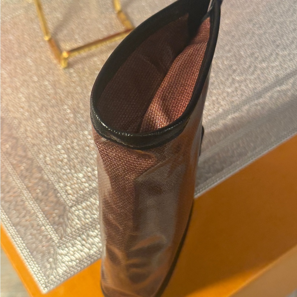 YSL Cosmetics Clutch - Picture 11 of 12
